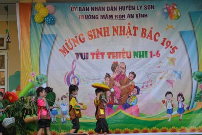 TRƯỜNG MẦM NON AN VĨNH TỔ CHỨC LỄ SINH NHẬT BÁC 19/5 VÀ TỔNG KẾT MÔ HÌNH NUÔI HEO ĐẤT – TRAO NIỀM VUI