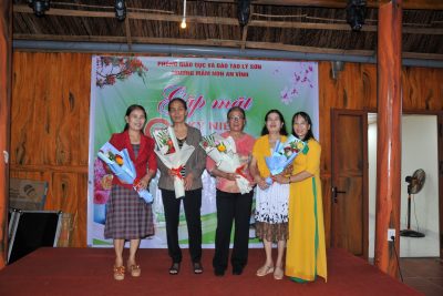 các hoạt động chào mừng 40 năm ngày nhà giáo Việt Nam